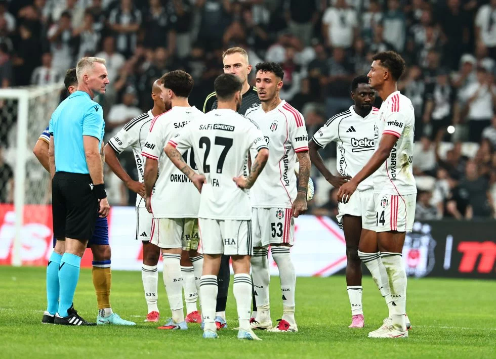 İstanbul'da şok! Beşiktaş, Avrupa Kupaları'na veda etti! İstanbul’da şok! Beşiktaş, Avrupa Kupaları’na veda etti!