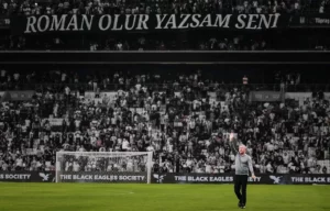 SERGEN YALÇIN OYUNU YAZMAYA BAŞLADI