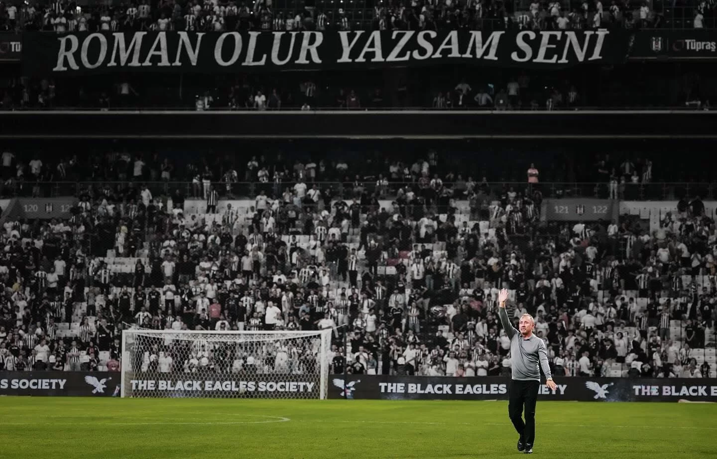 SERGEN YALÇIN OYUNU YAZMAYA BAŞLADI SERGEN YALÇIN OYUNU YAZMAYA BAŞLADI