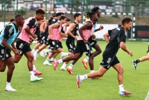 Cerny ve Gökhan Sazdağı, Beşiktaş’la ilk idmanda