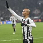 Beşiktaş’tan flaş karar! 2 oyuncu kadroya yazılmayacak