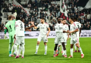 KUSURSUZ ÖRÜMCEK AĞI VE DOĞRU OYUN