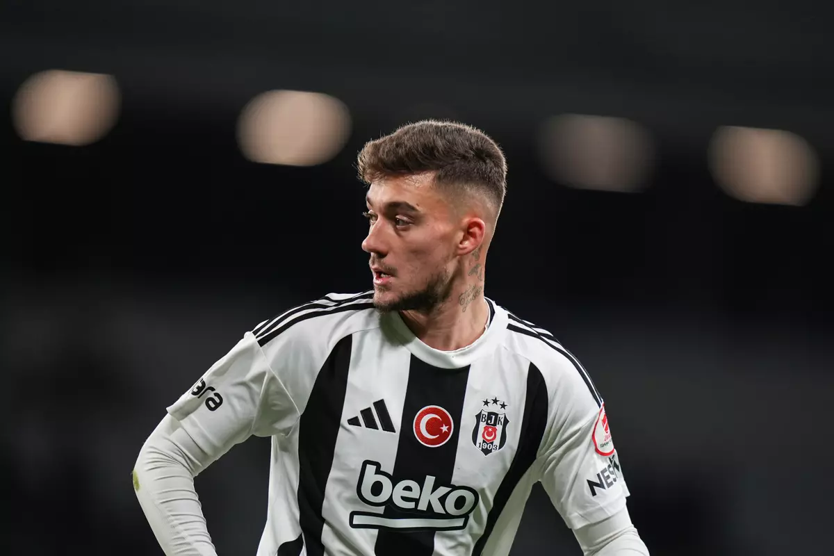 Ernest Muçi'den satın alma opsiyonu için açıklama Ernest Muçi’den satın alma opsiyonu için açıklama