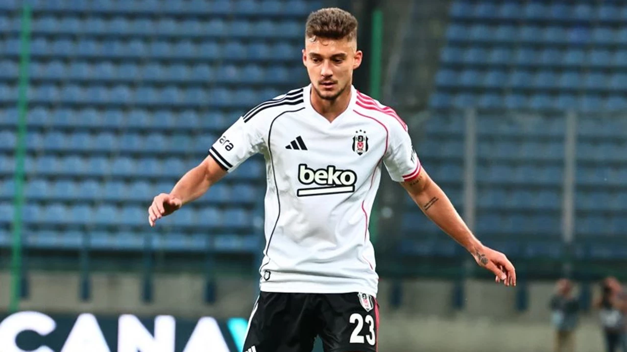 Ernest Muçi'ye Rubin Kazan'dan transfer ilgisi Ernest Muçi’ye Rubin Kazan’dan transfer ilgisi