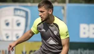 Semih Kılıçsoy ilk 11 başladı, 2. yarı oyundan alındı