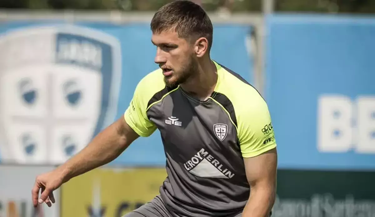Semih Kılıçsoy ilk 11 başladı, 2. yarı oyundan alındı Semih Kılıçsoy ilk 11 başladı, 2. yarı oyundan alındı