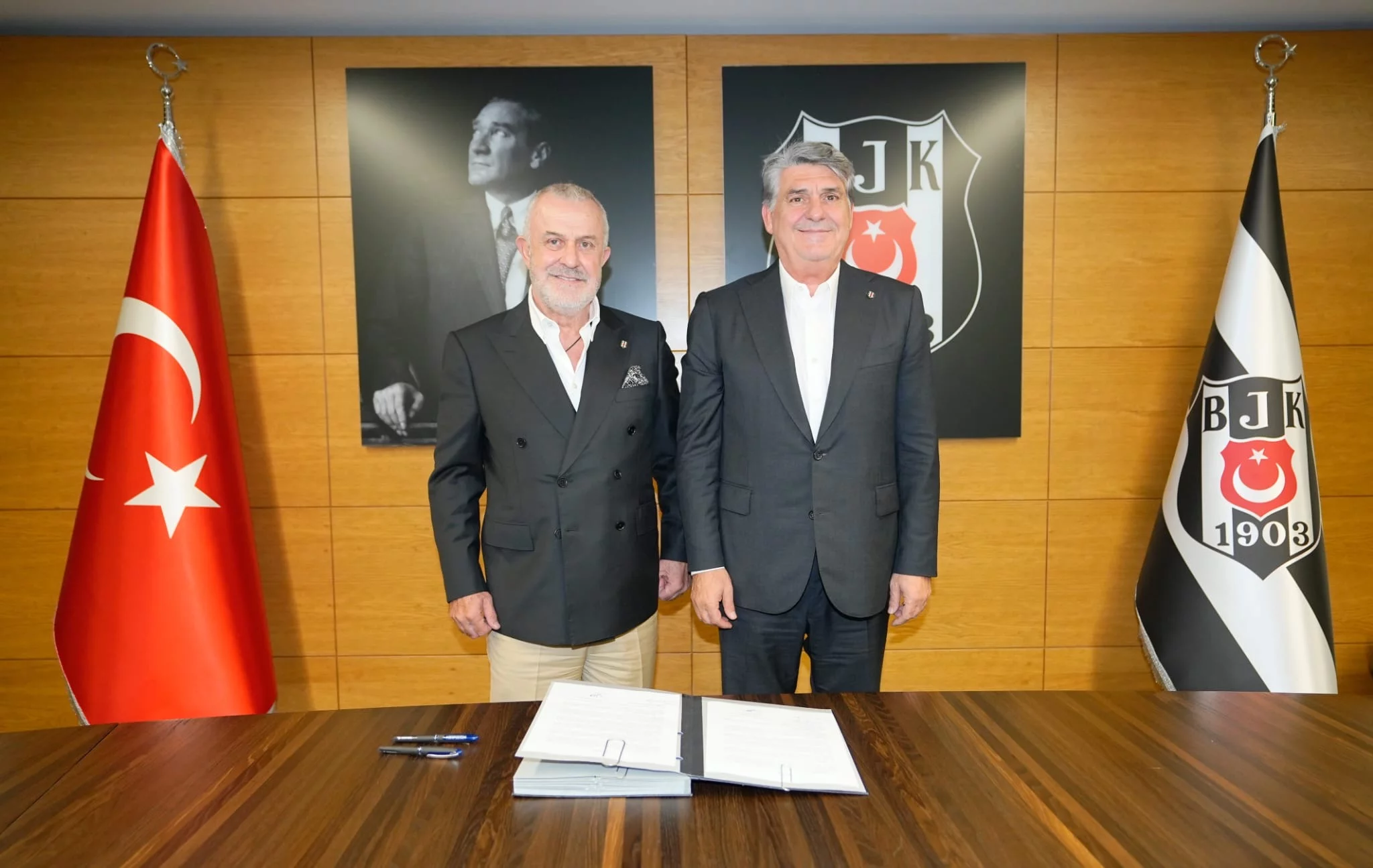Beşiktaş’ta Divan Lokali protokolü imzalandı Beşiktaş’ta Divan Lokali protokolü imzalandı