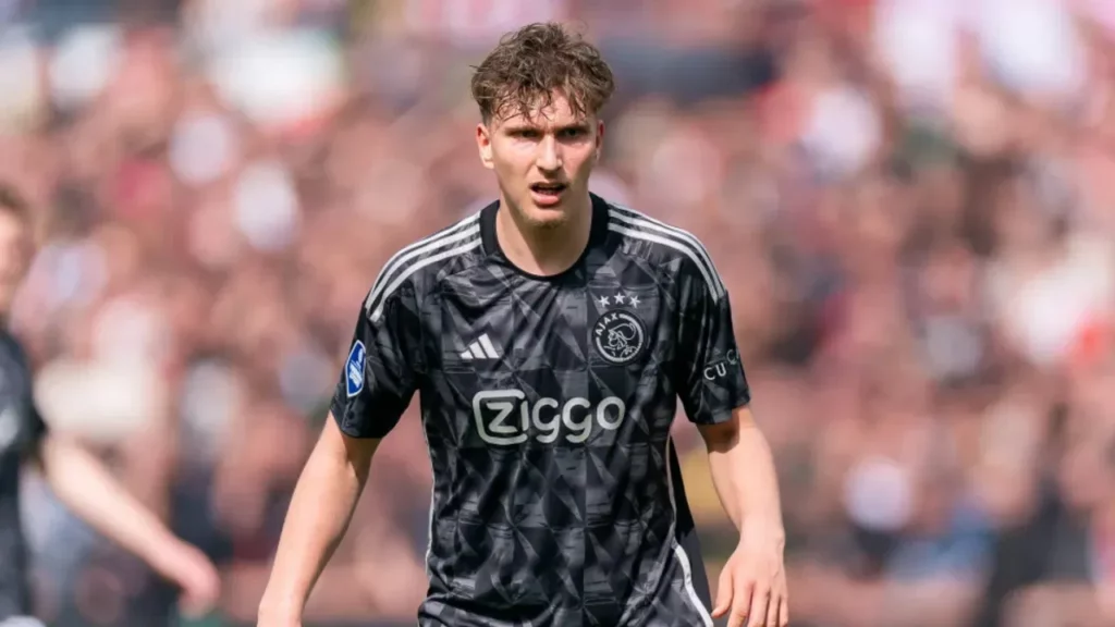 Ajax’ın kanat oyuncusu Godts için Beşiktaş’a kötü haber