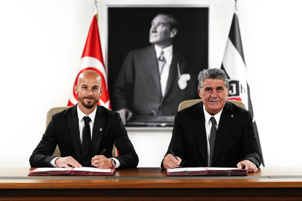 Vaclav Cerny, Beşiktaş'ta 81 numaralı formayı giyecek Beşiktaş, Cerny transferini resmen duyurdu