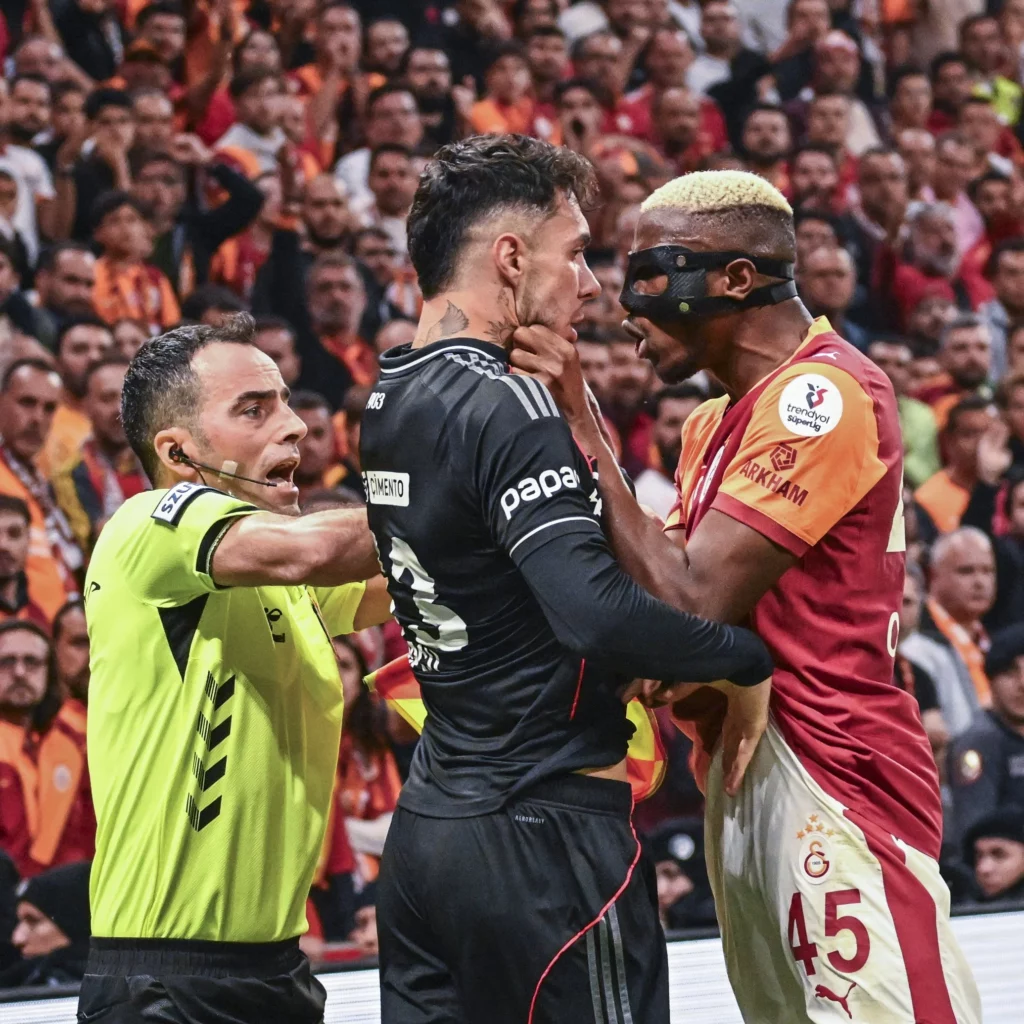 Nihat Kahveci'den Victor Osimhen isyanı! Emirhan Topçu / Victor Osimhen pozisyonu
