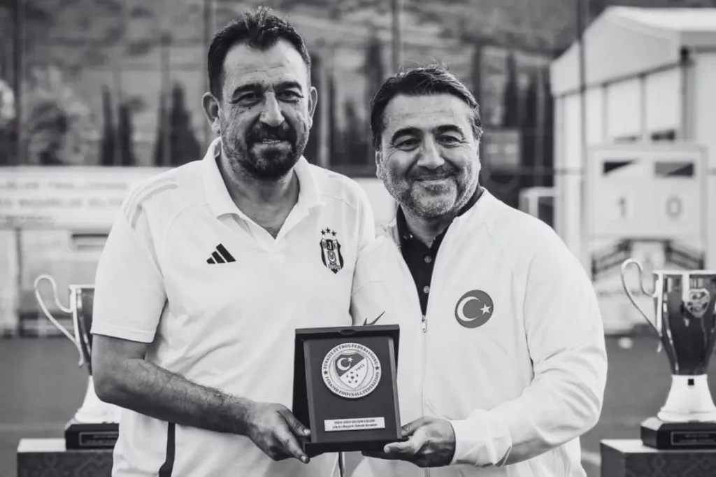 Çapanoğlu ailesine ve yakınlarına başsağlığı dileriz